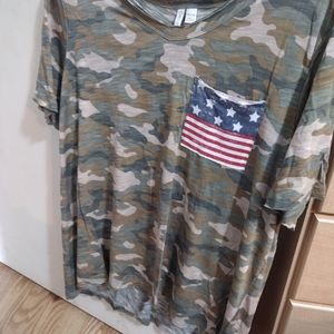 Women's camo tee